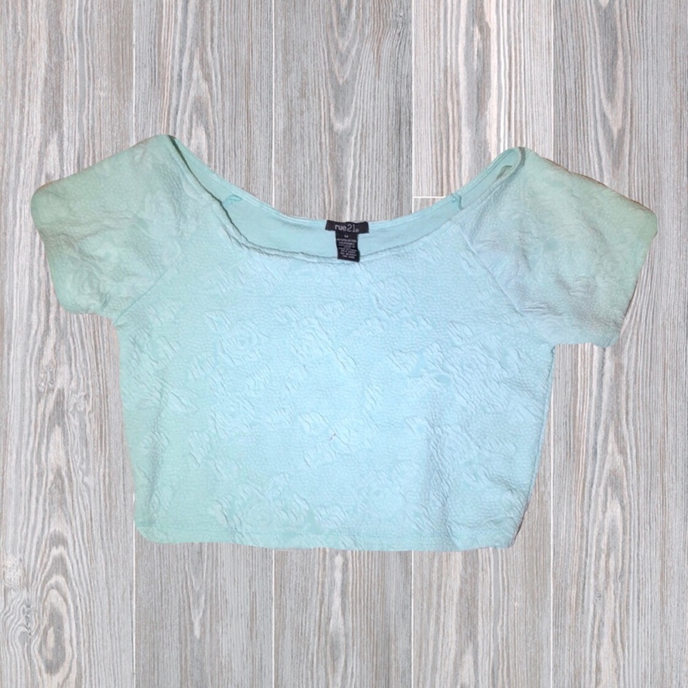 Rue 21 crop top